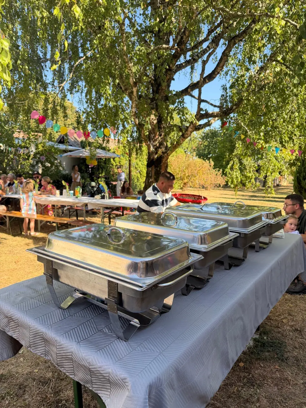 Posluživanje hrane na proslavi